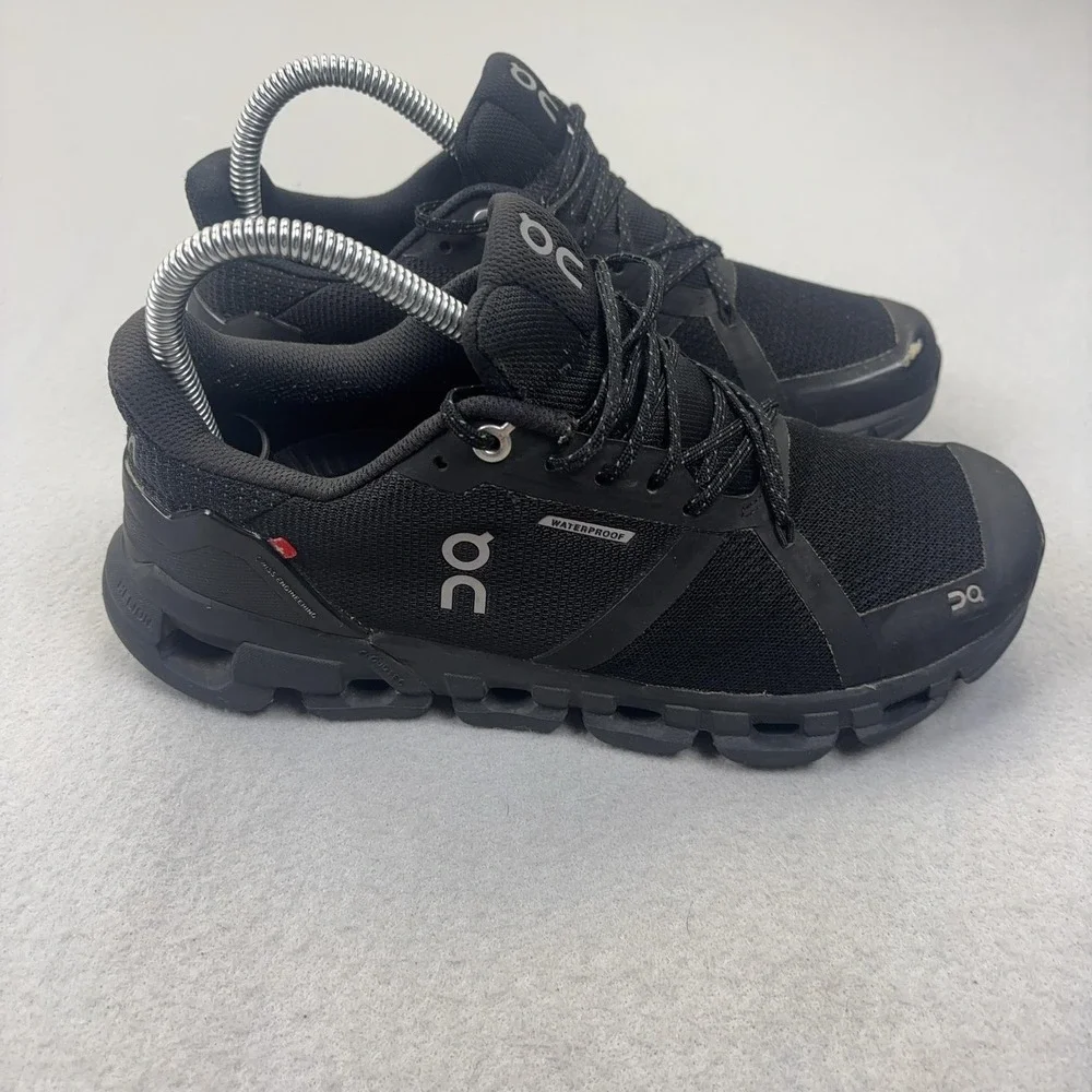 On Cloudflyer WP Shoes Womens Size 7 Black Waterproof Running Sneakers CloudTec